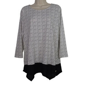 Adrianna Papell Women Size M Printed Tunic Top Blouse Black White 3/4 Sleeves